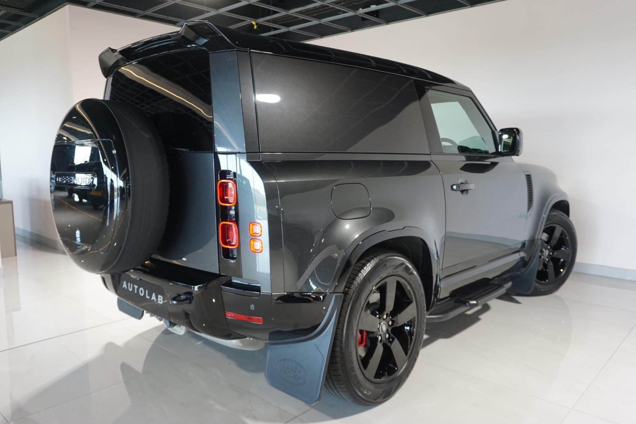 Land Rover Defender 90 3.0 D300 MHEV X-Dynamic HSE Hard Top SUV 3dr Diesel Auto 4WD SWB Euro 6 (s/s) (300 ps)